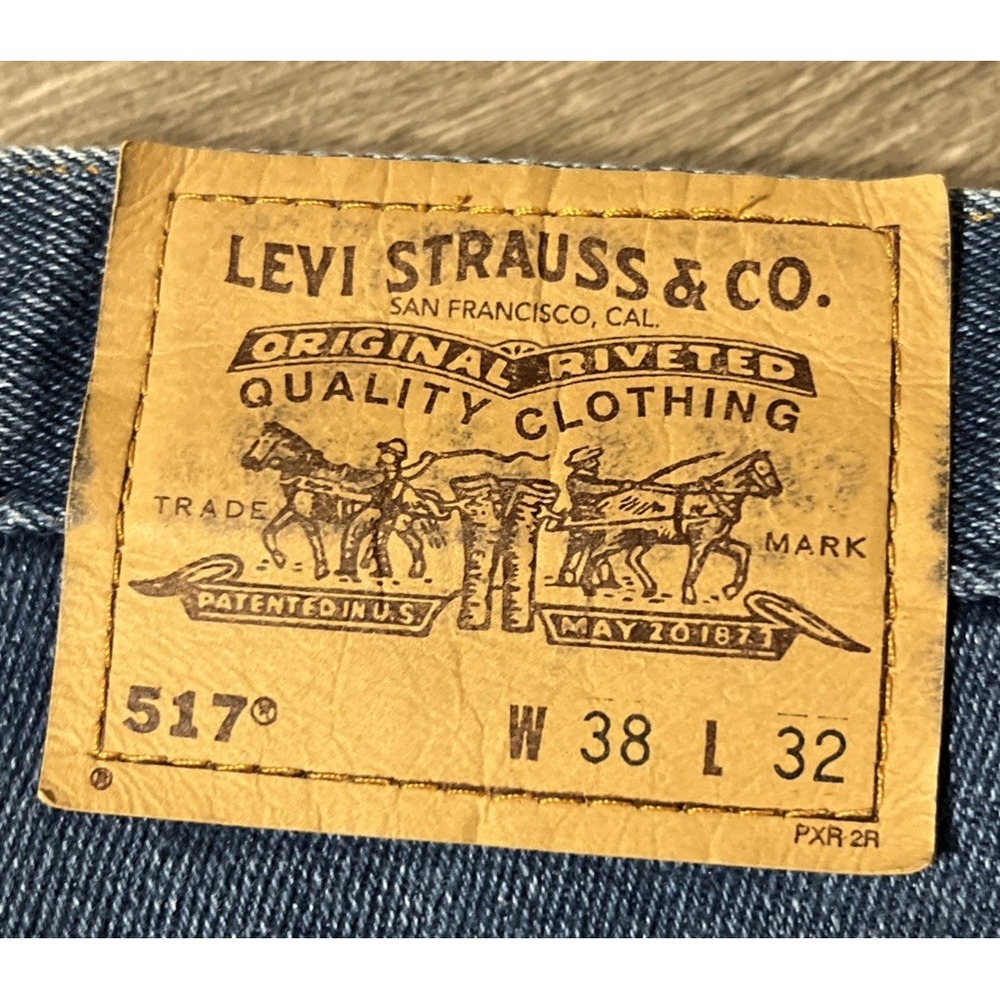 Levi's 517 Black Tab Boot Cut Dark Wash Poly Blend Blue Jeans Size 38x32 (38x29) - Picture 2 of 15